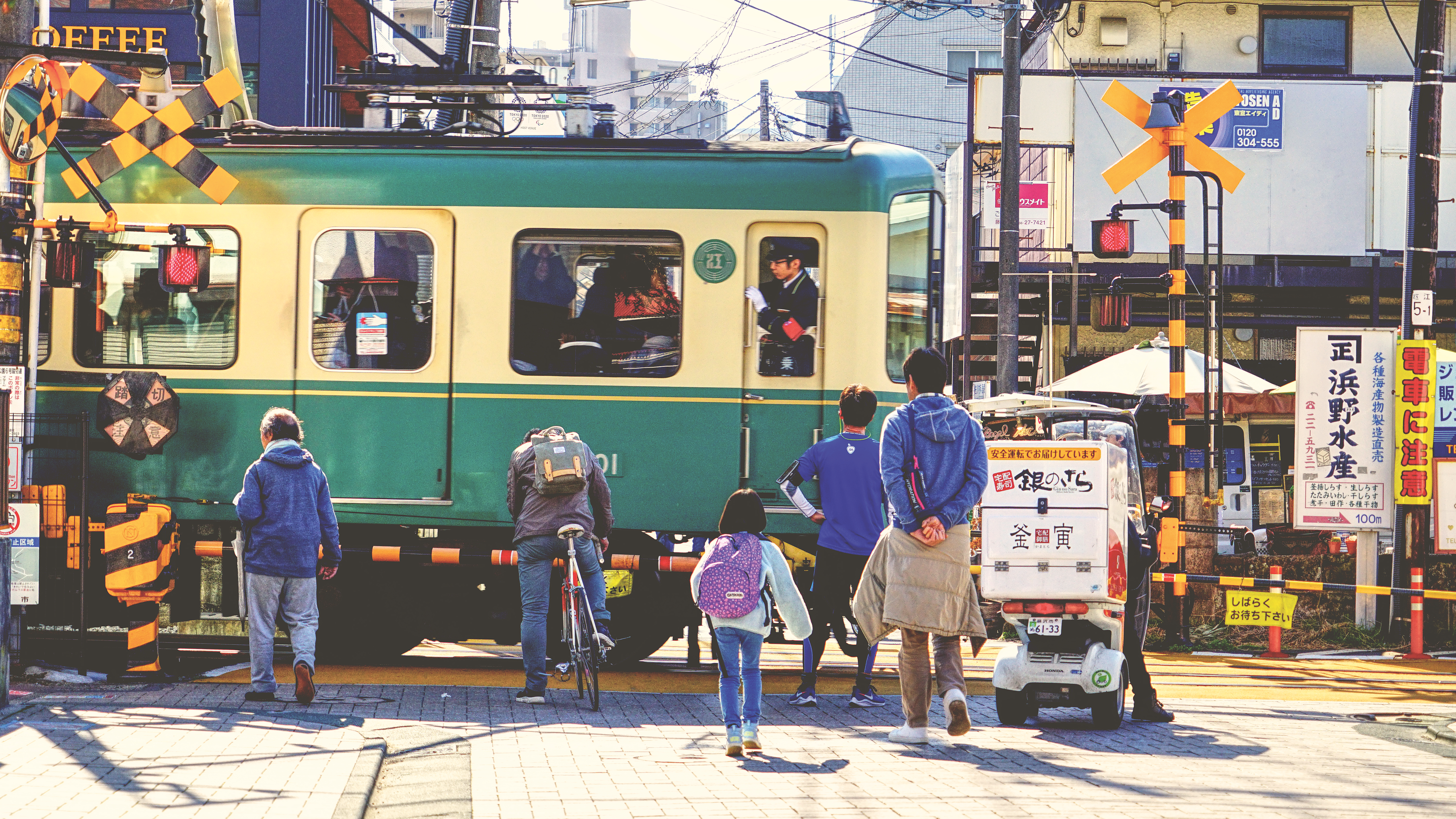 柳小路踏切（江ノ電）