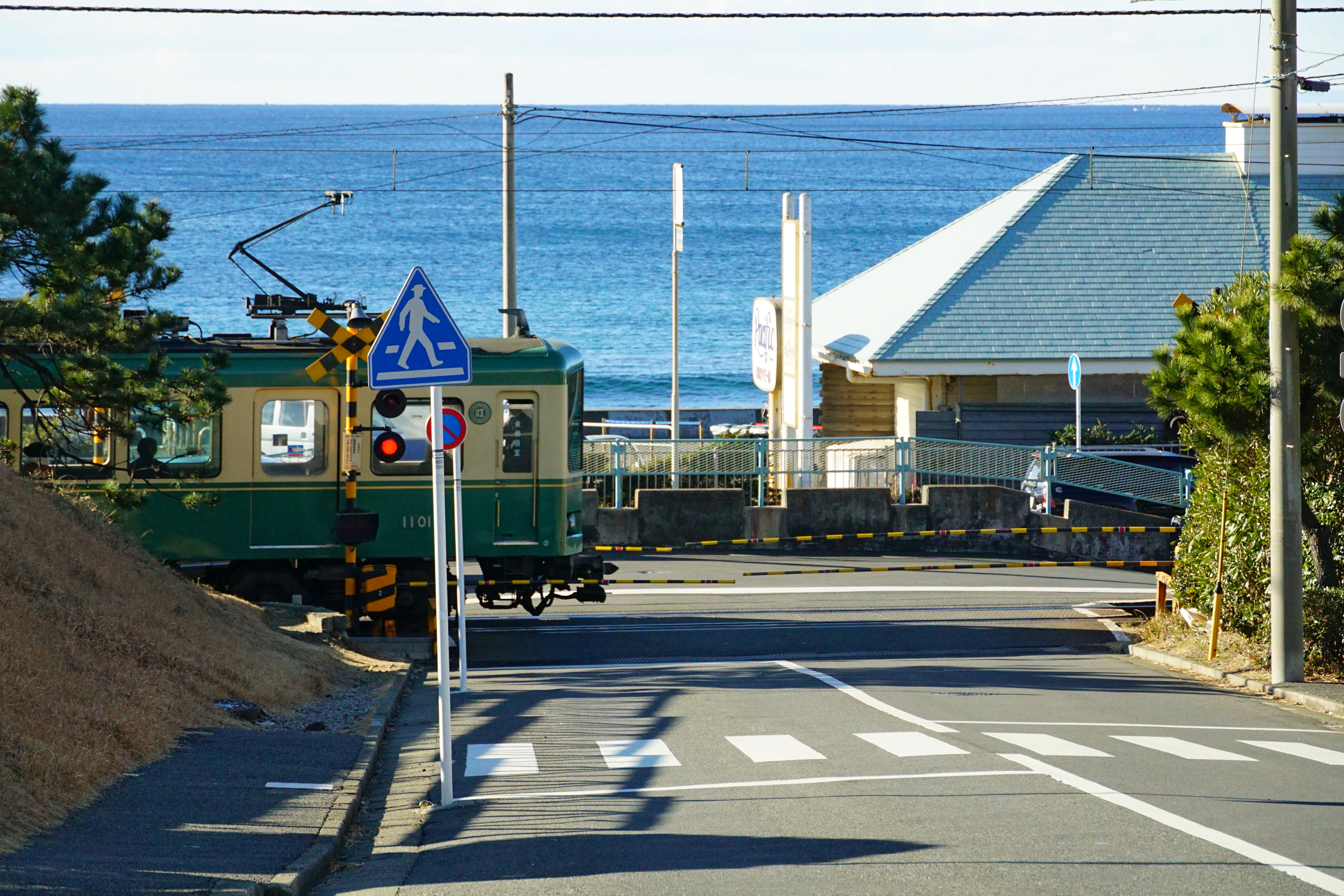 鎌倉高校前踏切
