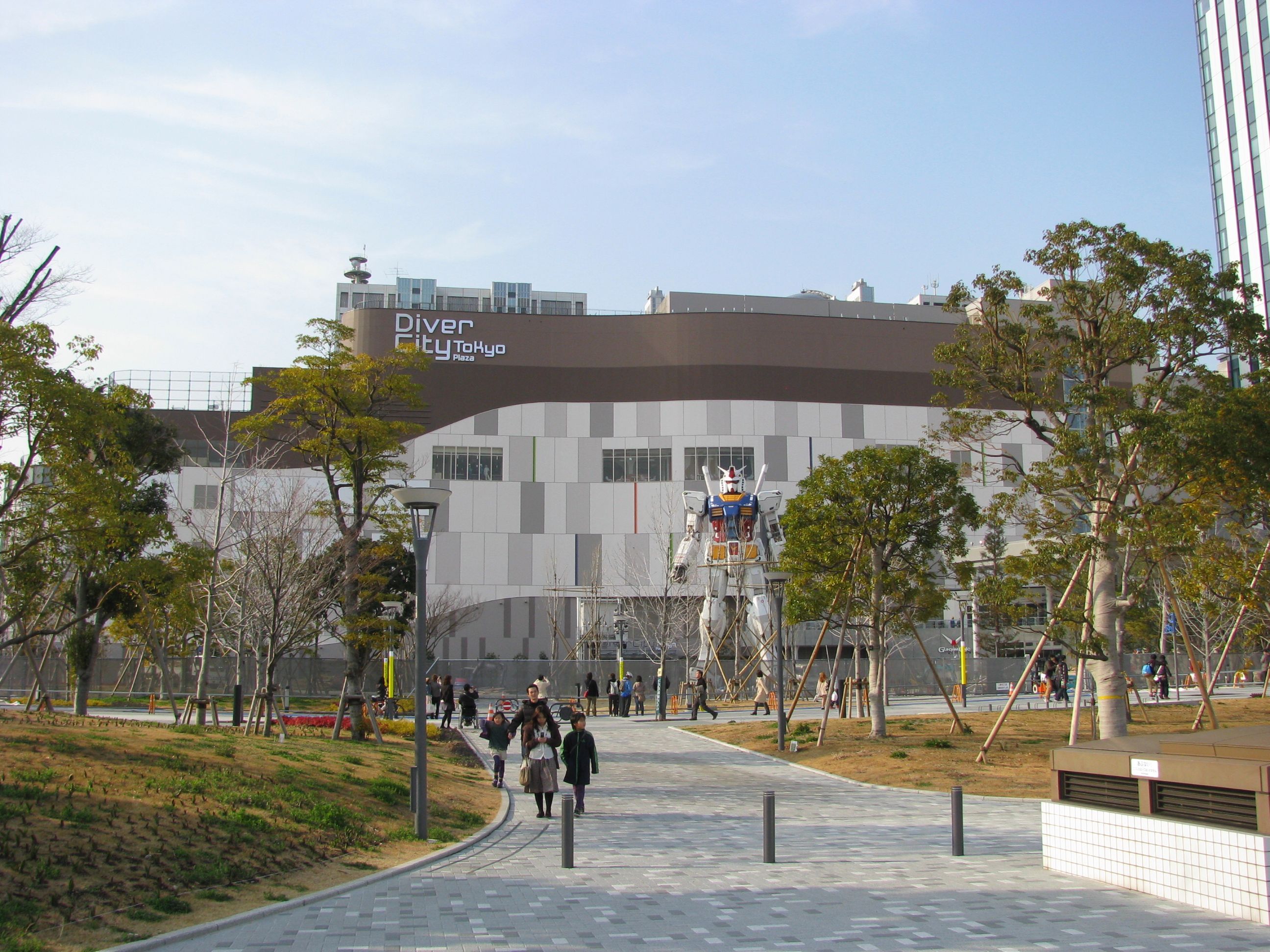 お台場ガンダムベース前