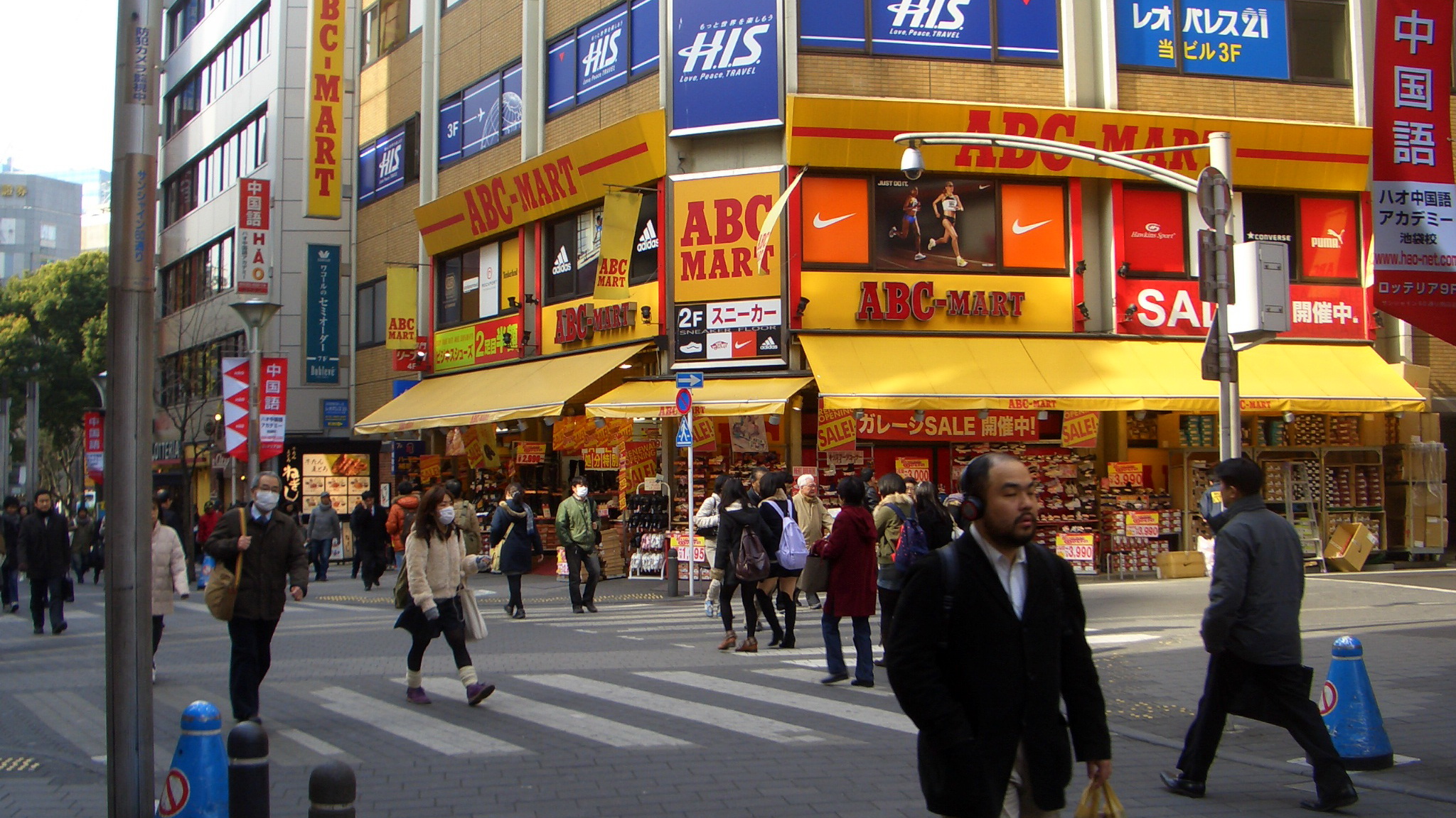 池袋サンシャイン通り